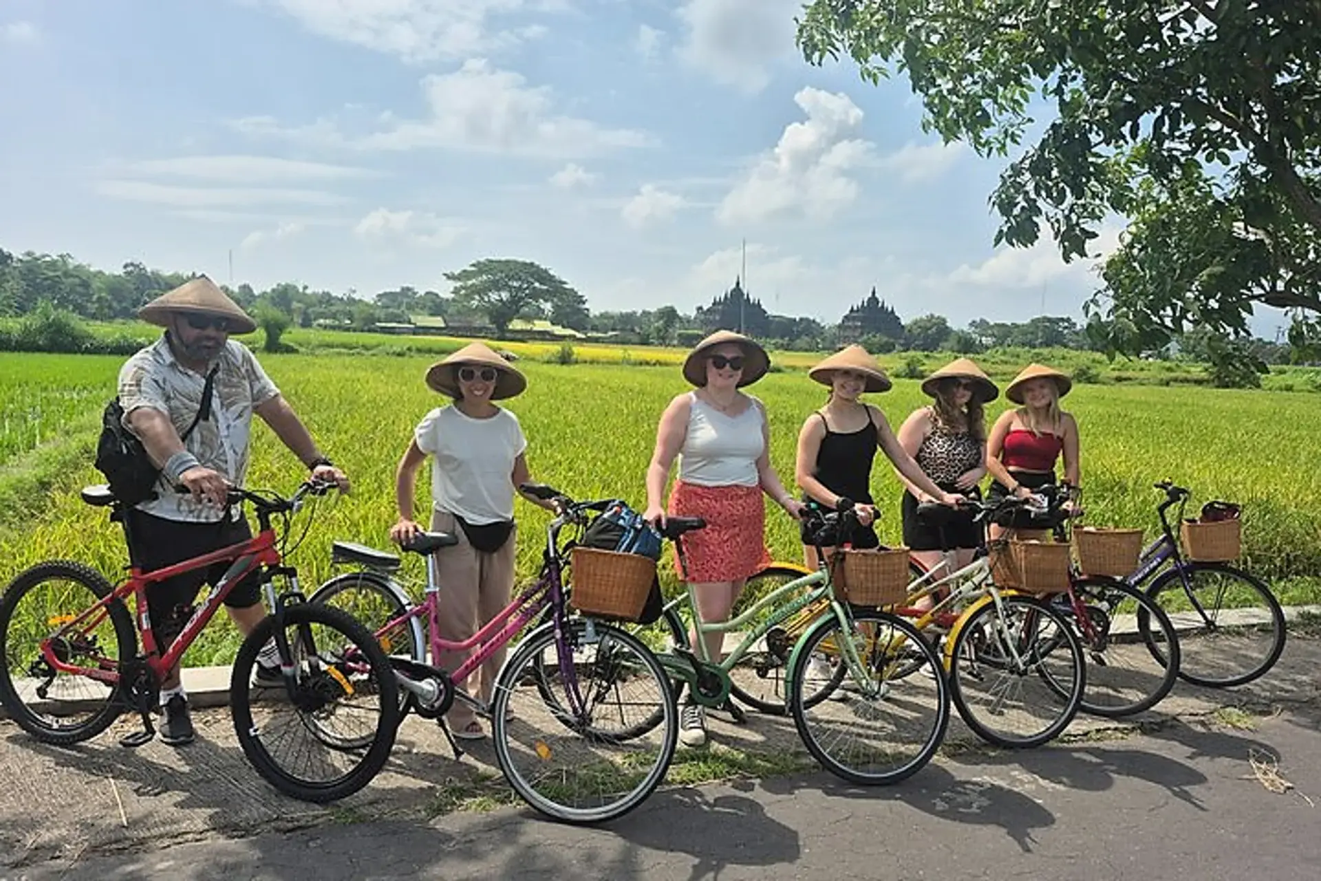 paket wisata sepeda jogja candi prambanan plaosan
