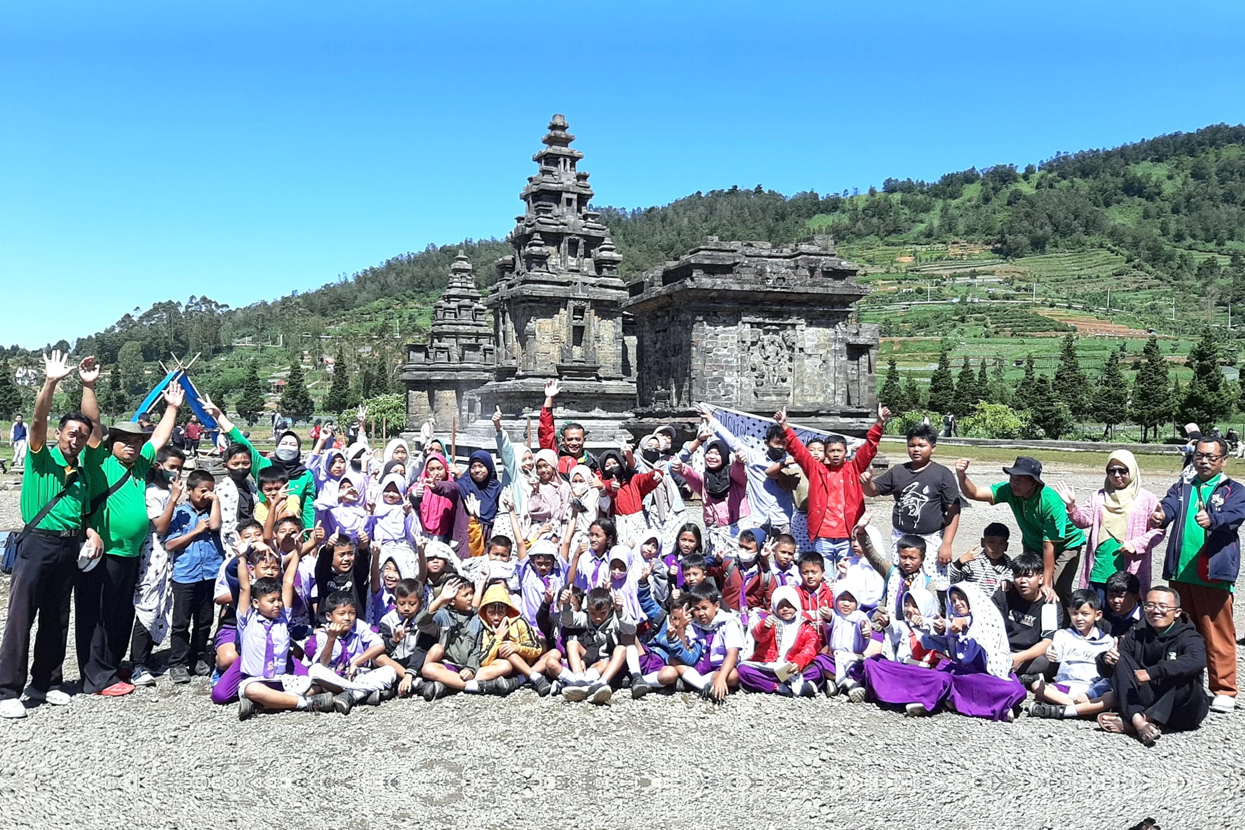 paket wisata study tour dieng kompleks candi arjuna