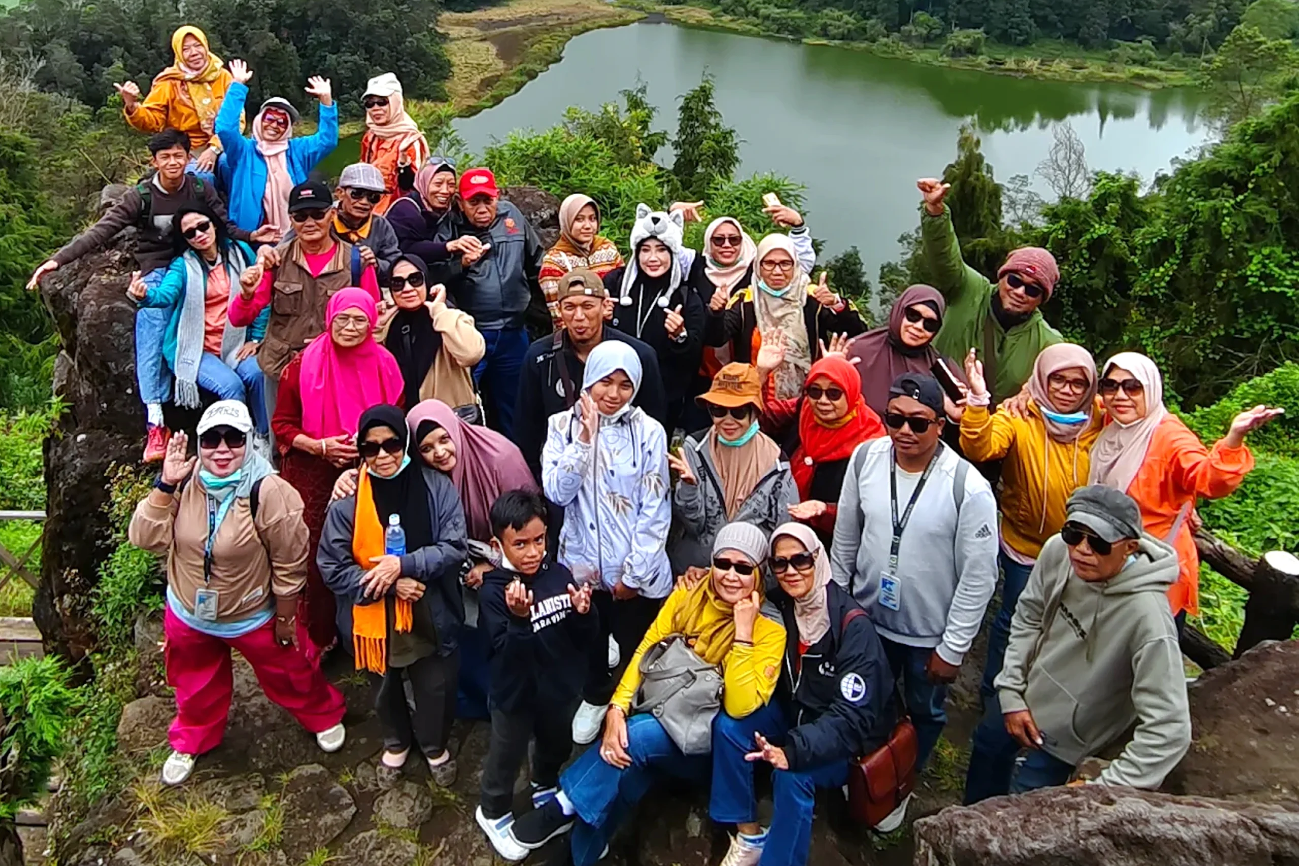 wisata reuni dieng batu pandang ratapan angin rombongan