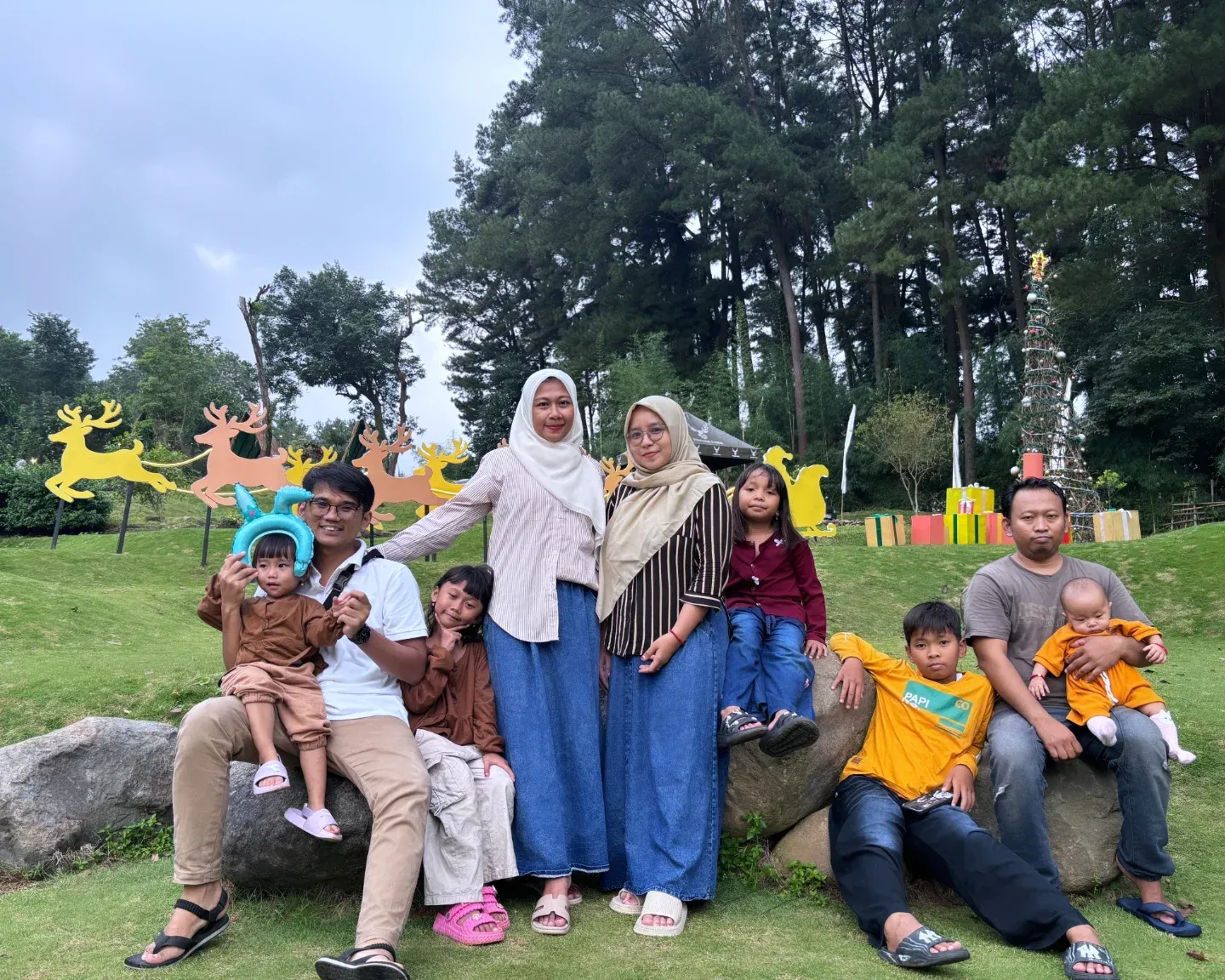 paket wisata liburan keluarga di pinusia park ungaran semarang